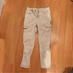 Levi’s Women’s High Waisted Skinny Beige Cargo Jeans